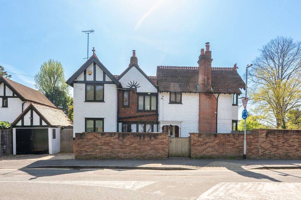 Property photo 1 of 25