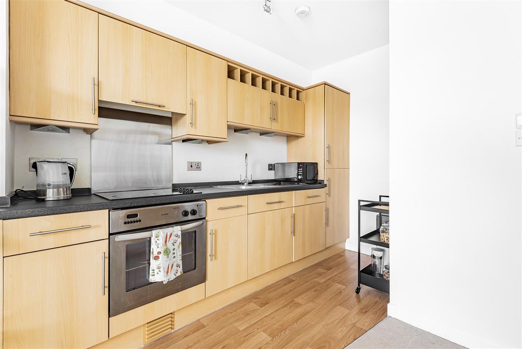 Property photo 3 of 5