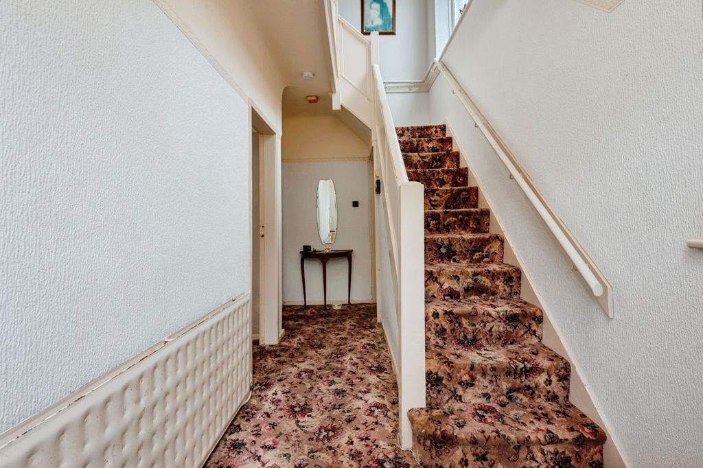 Property photo 2 of 21 Pbox-Img.Jpg