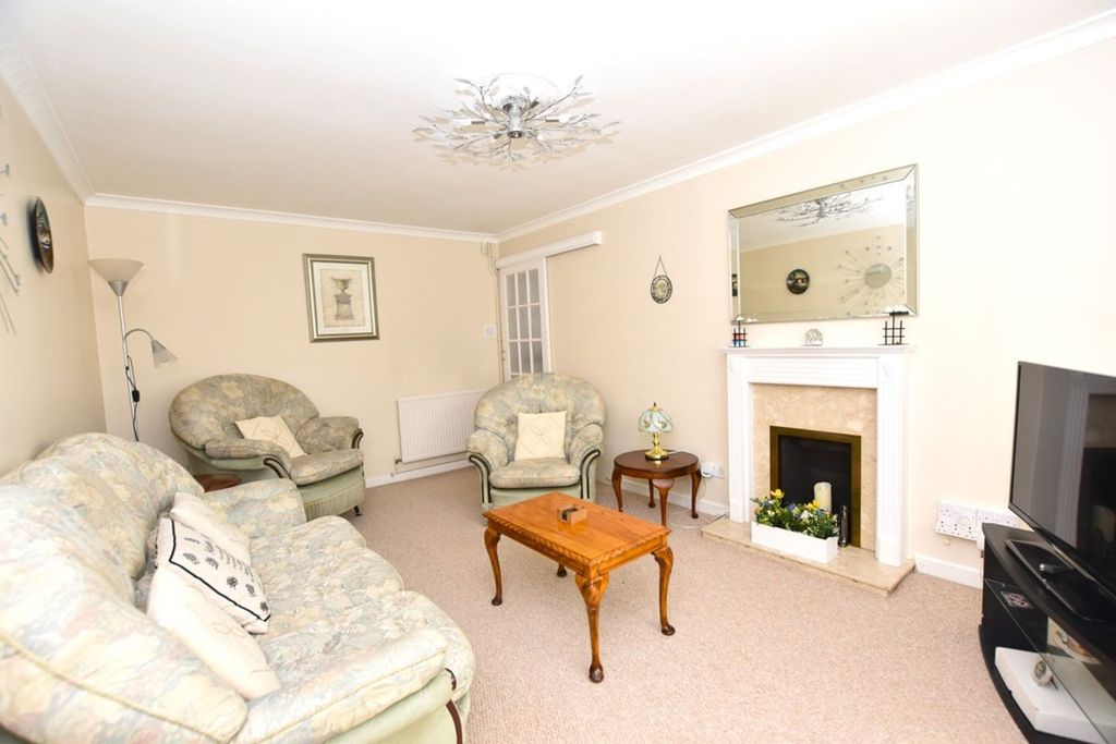 Property photo 3 of 14