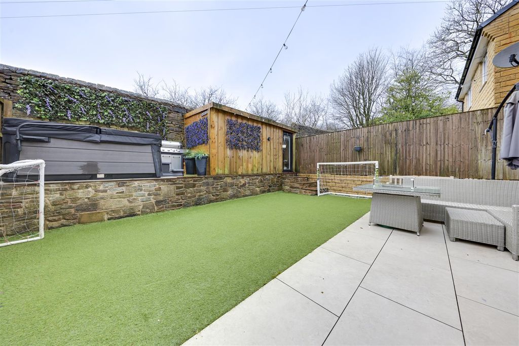 Property photo 3 of 32 Rear Garden