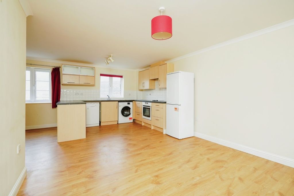 Property photo 2 of 15 Image