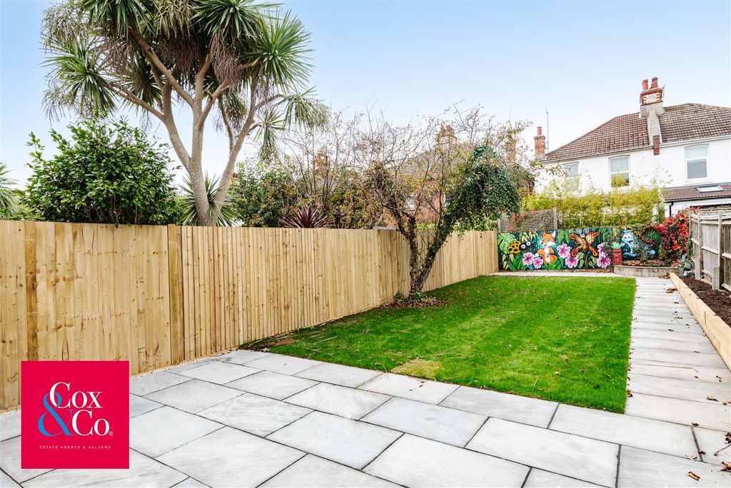 Property photo 3 of 20 81N_0822.Jpg