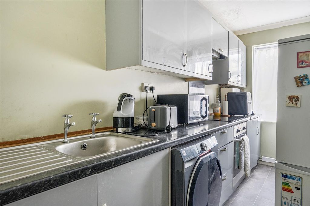 Property photo 2 of 12 Kitchen