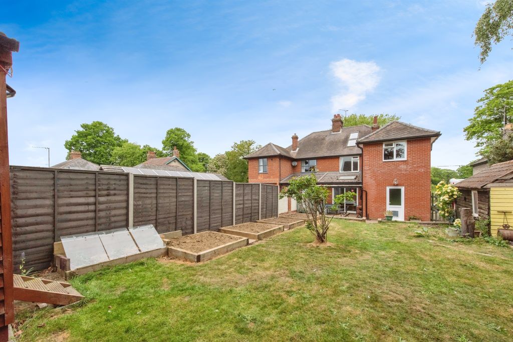 Property photo 2 of 19