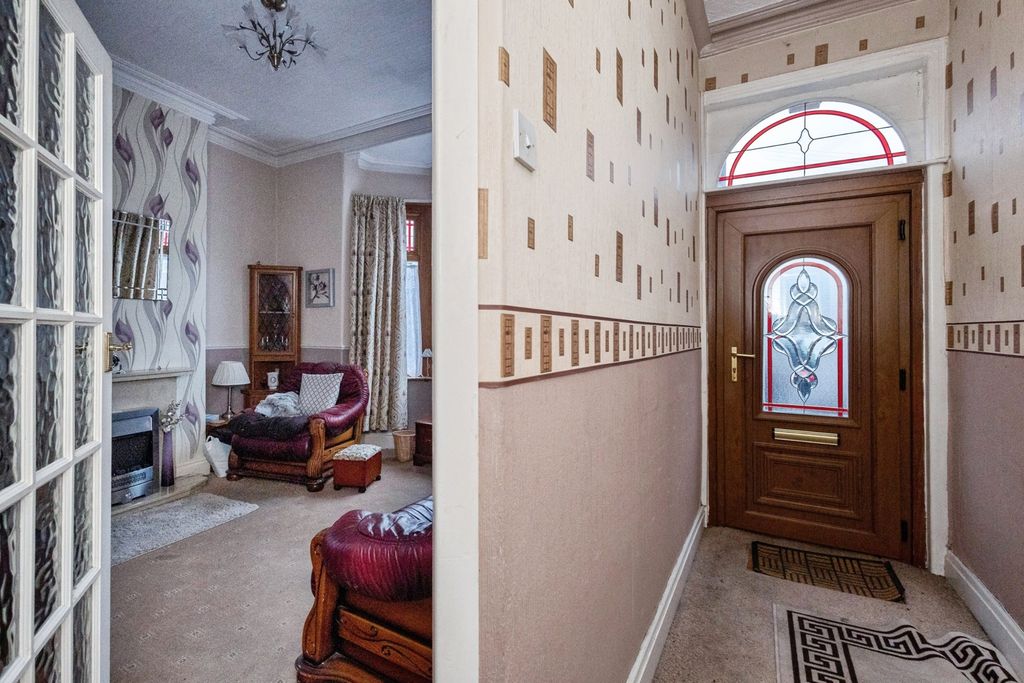 Property photo 2 of 23 Photo