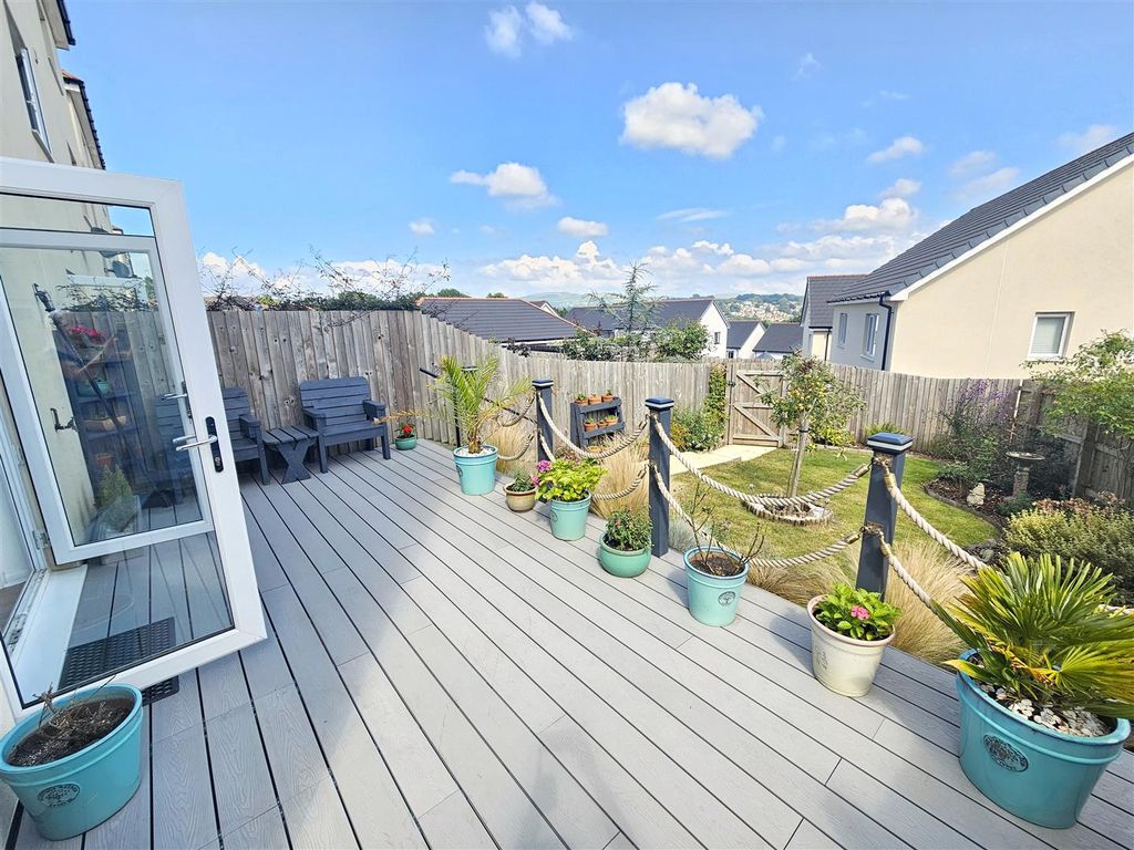 Property photo 2 of 26 Deck Terrace.Jpg