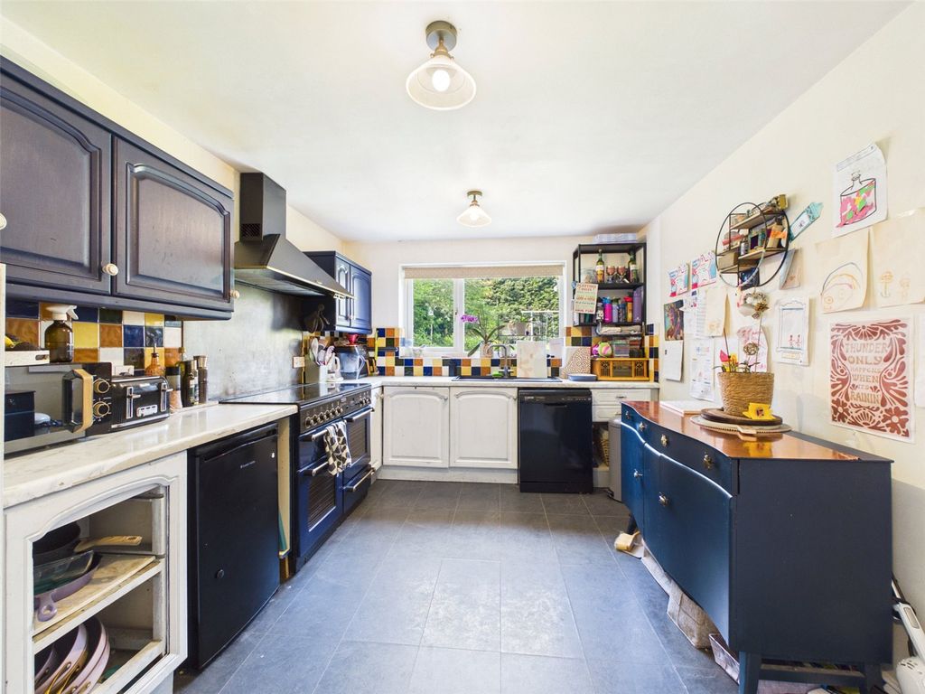 Property photo 2 of 19 Picture No. 05
