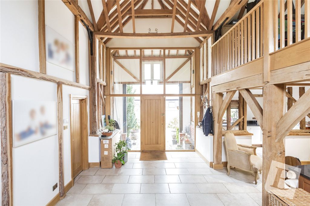 Property photo 2 of 19 Picture No. 17