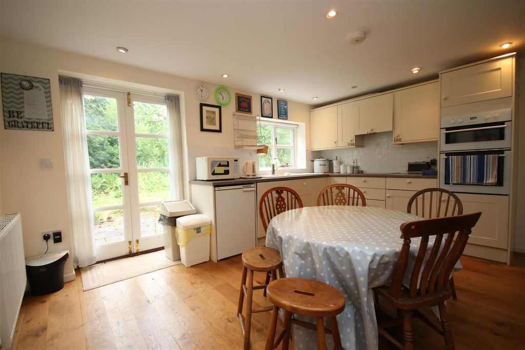 Property photo 2 of 12 Img_7728.Jpg