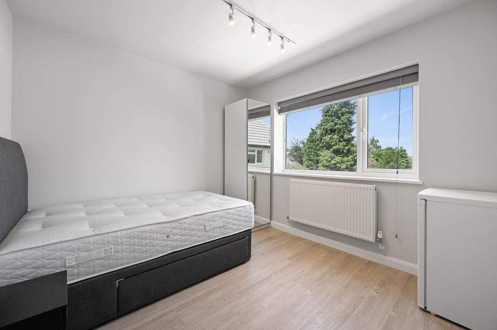 Property photo 1 of 13 Cs - 144 Hagden Lane - Studio17 A3 (1).Jpg