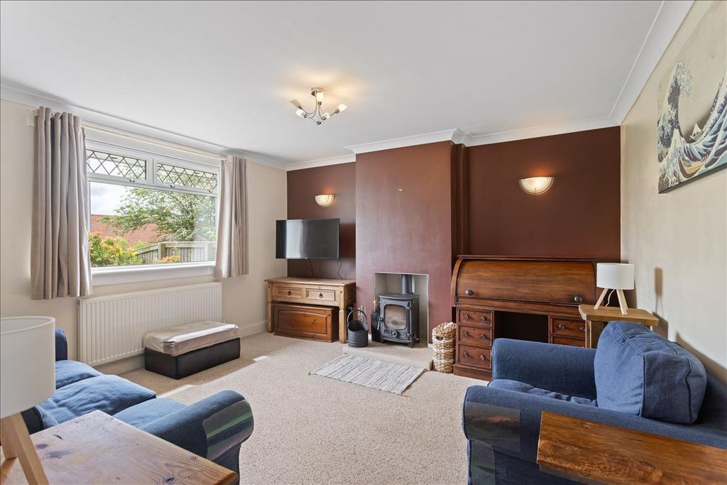 Property photo 2 of 29