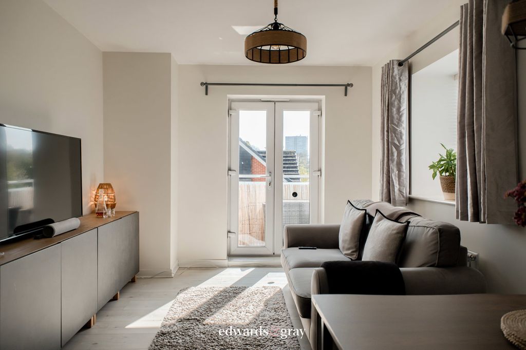 Property photo 3 of 15