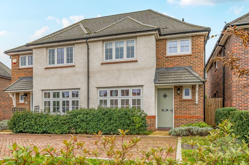 Property photo 1 of 16 0158Afb4-733d-400...