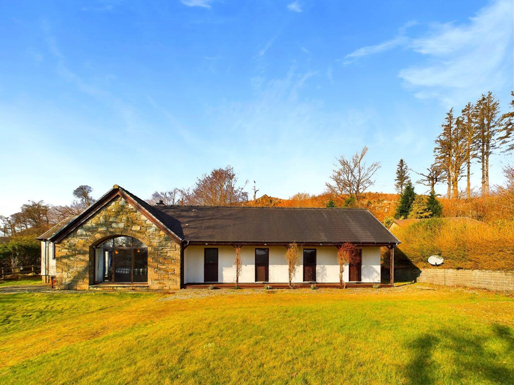 Property photo 1 of 30