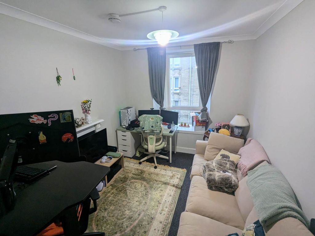 Property photo 3 of 6 Living Room 2