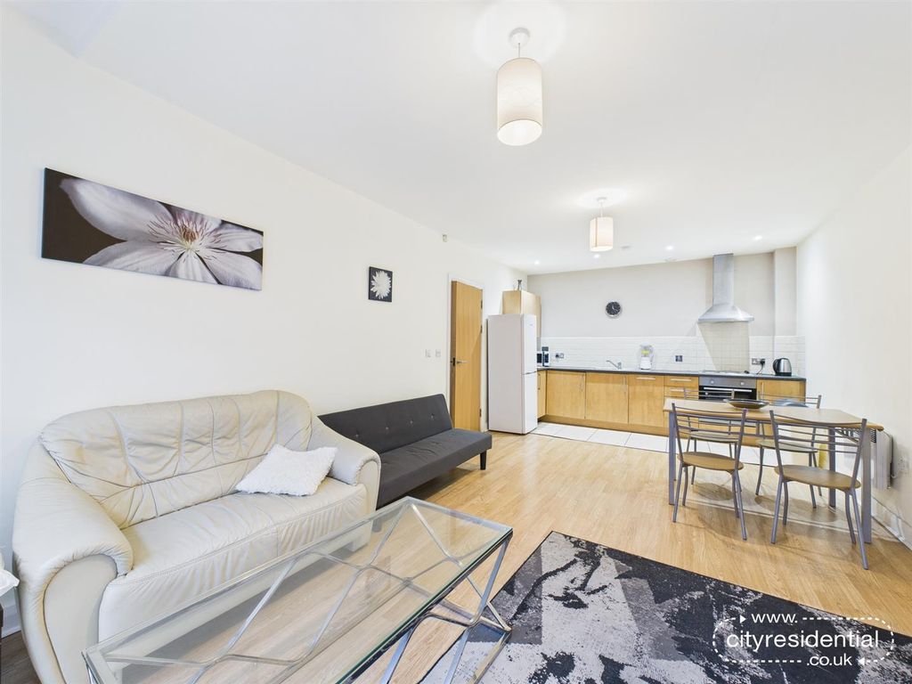 Property photo 2 of 12