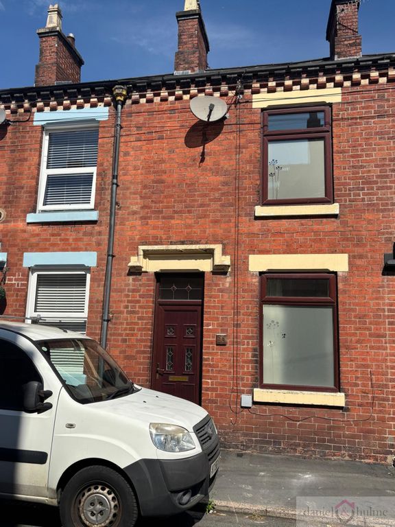 Property photo 2 of 21 068Aa238-9057-4230-8699-7d1F9d66c332