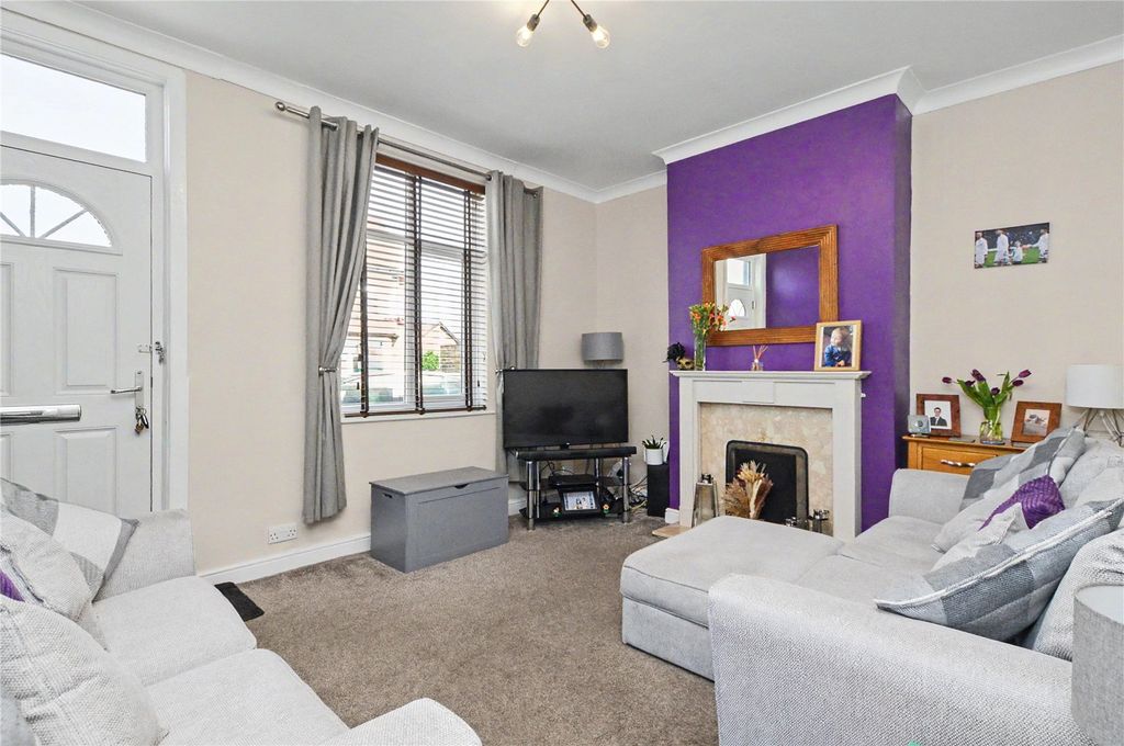 Property photo 2 of 13 Picture No. 15
