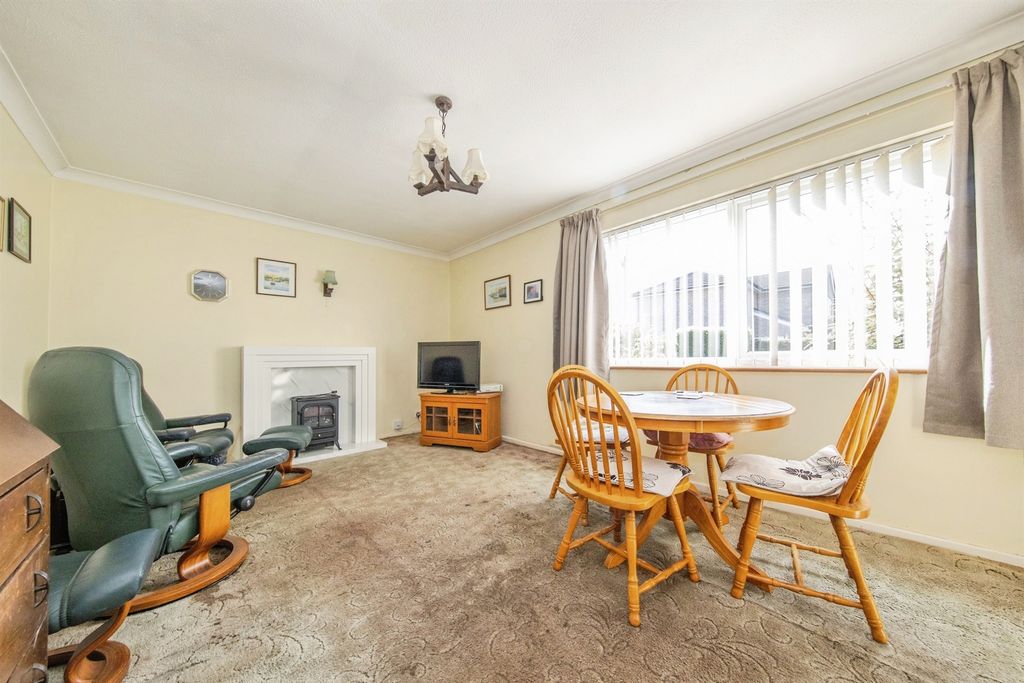 Property photo 3 of 17