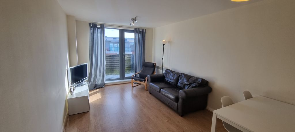 Property photo 2 of 9