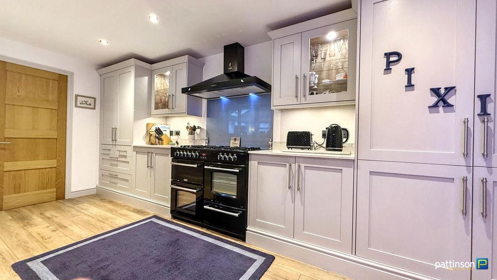 Property photo 2 of 44