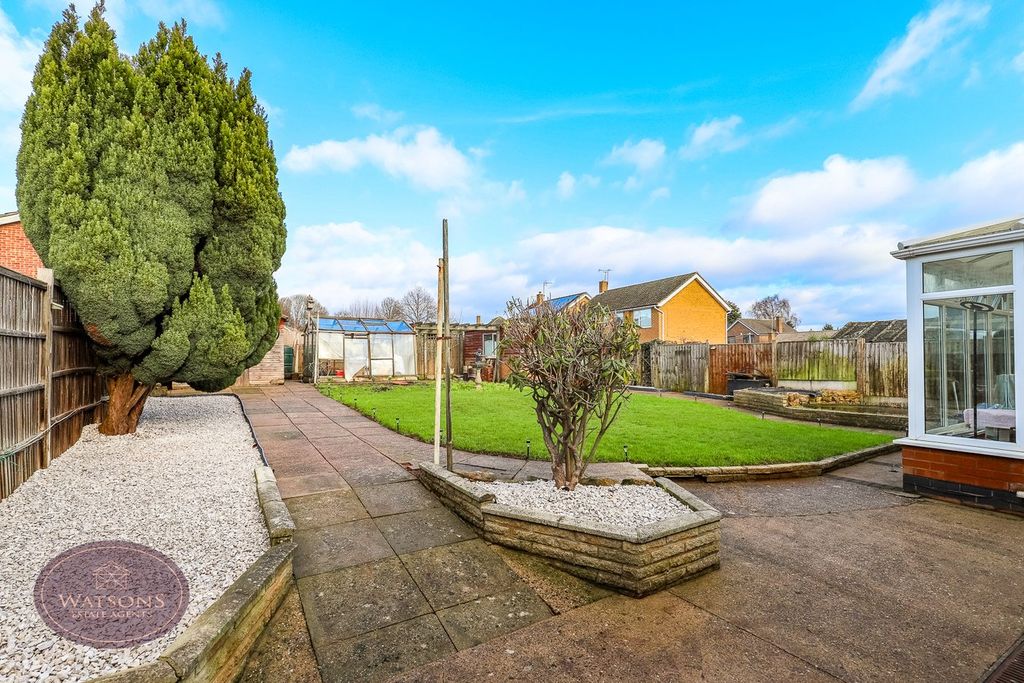 Property photo 2 of 30