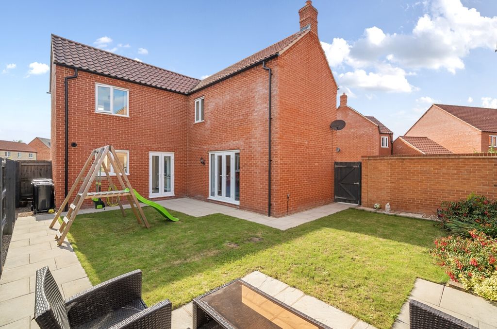 Property photo 2 of 23 1332330-9-688Ac39ce73dc