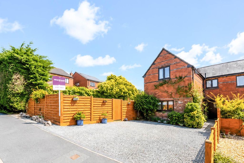 Property photo 1 of 21 Front 2.Jpg