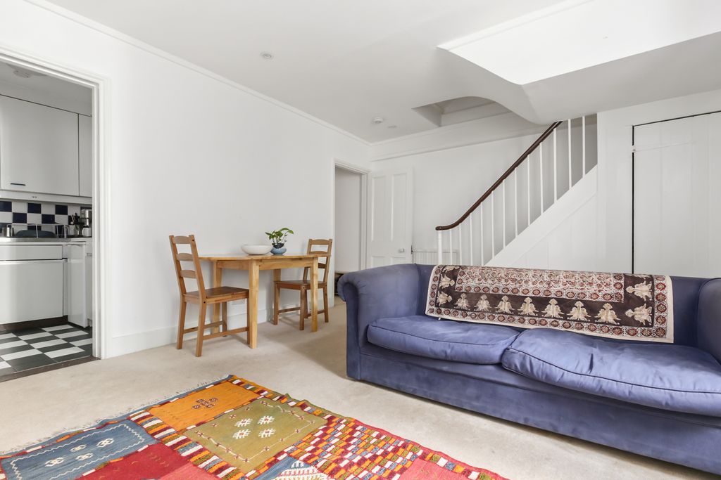 Property photo 2 of 12 Picture No. 21