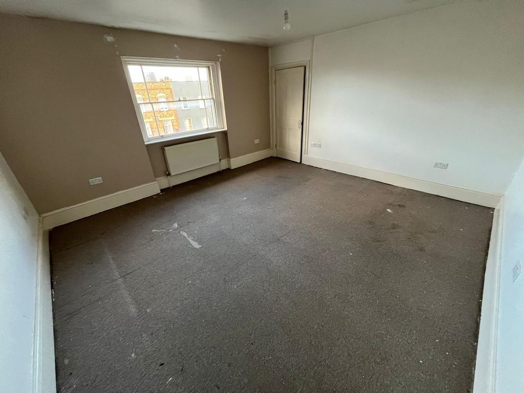 Property photo 3 of 13 Picture10.Jpg