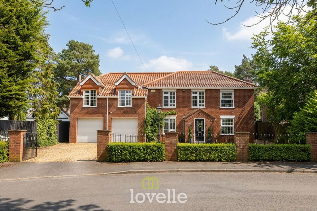 Property photo 1 of 38