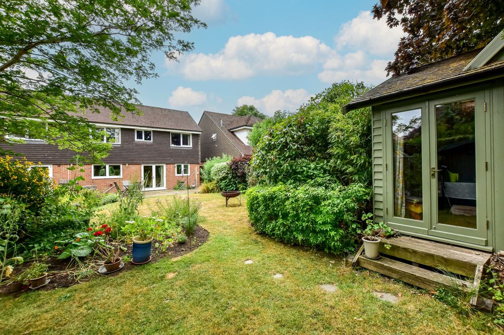 Property photo 3 of 32