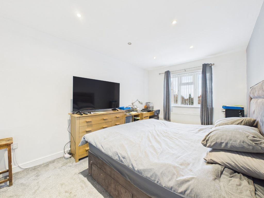 Additional image 9 of 2 bed flat for salePrinces Avenue, Hull HU5