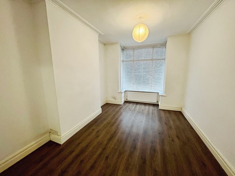 Property photo 2 of 14 Lounge