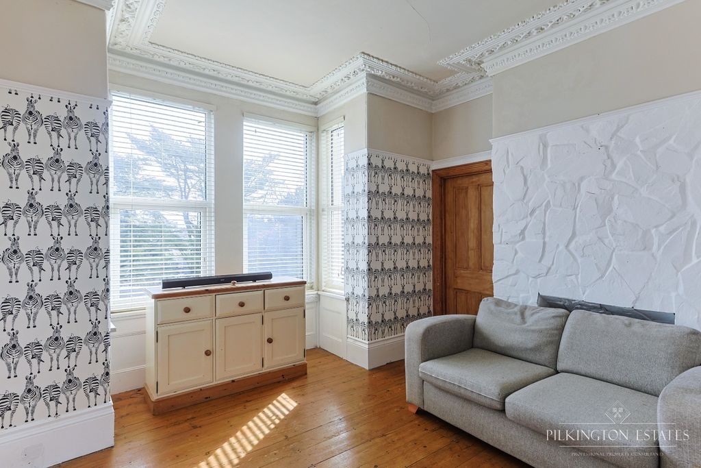 Property photo 3 of 16 4865837