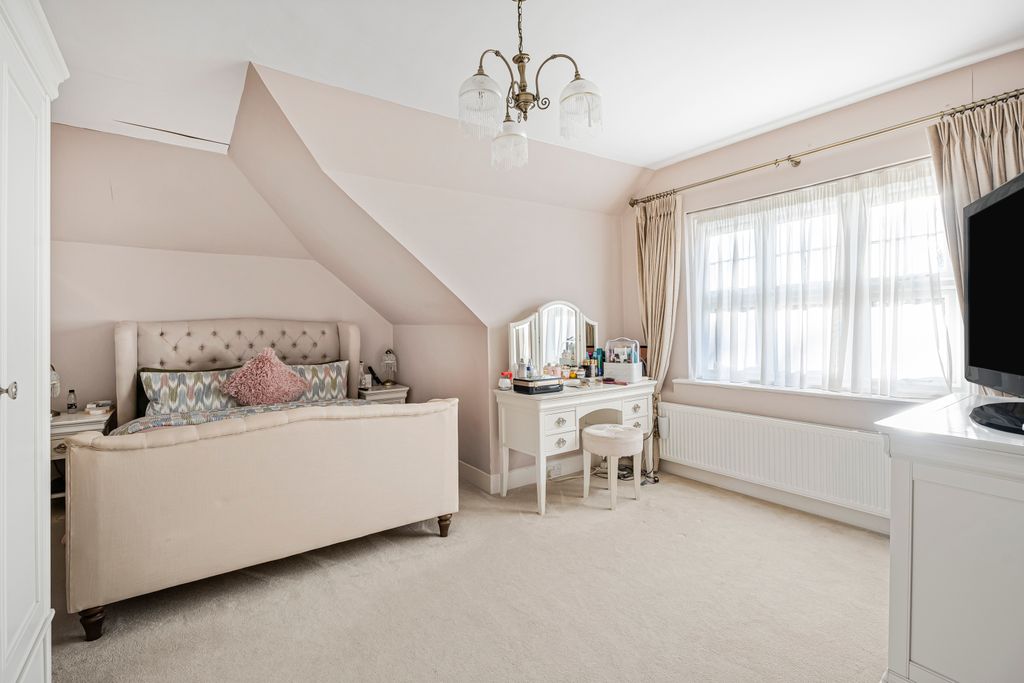 Additional image 26 of 5 bed semi-detached house for saleDryden Road, Enfield EN1