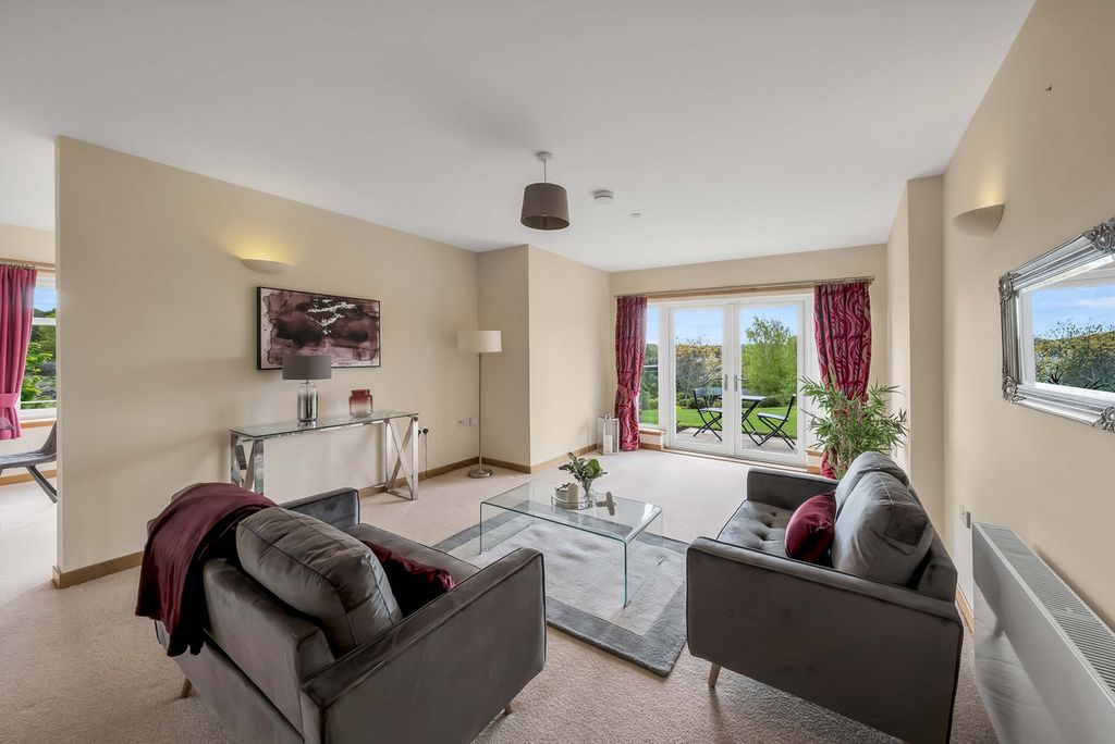 Property photo 1 of 38