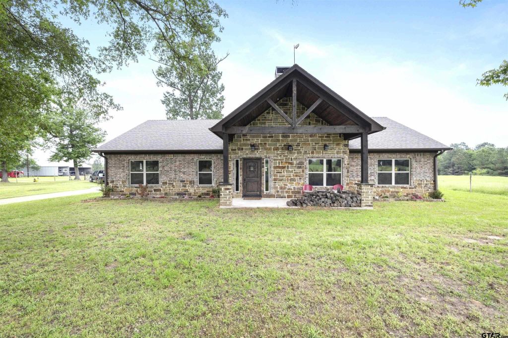 Property photo 1 of 31