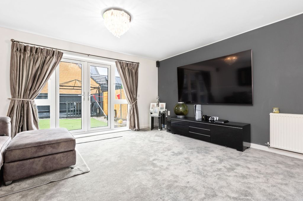 Property photo 2 of 20 2859811