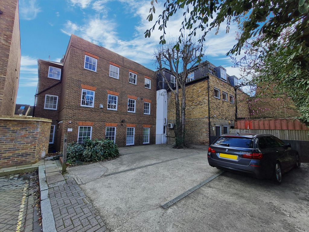 Property photo 3 of 10 20230327_120918_E.Jpg