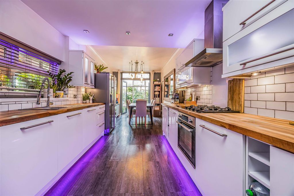 Property photo 2 of 22 73 Drayton Road, Portsmouth-Small-Porticomarketing