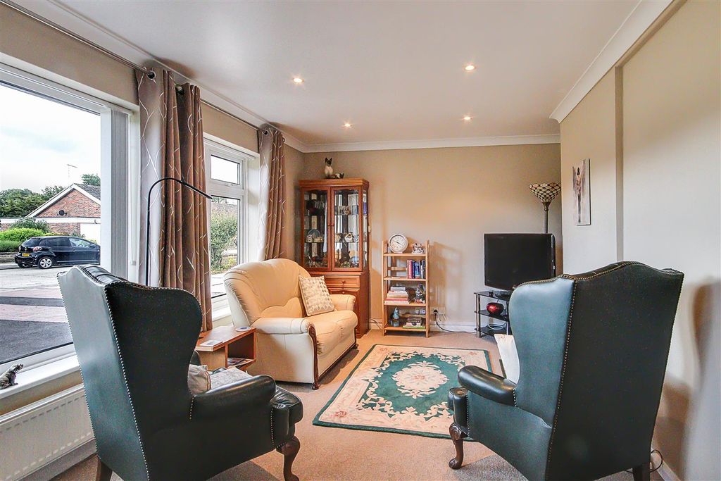 Property photo 2 of 11 Img_2467-Img_2469.Jpg