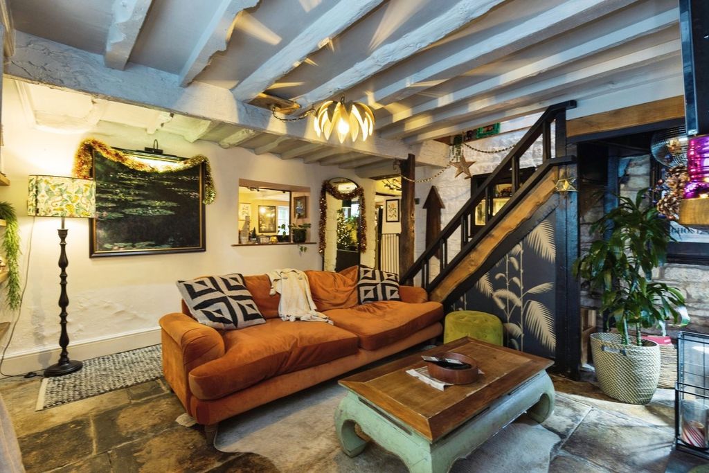 Property photo 3 of 19