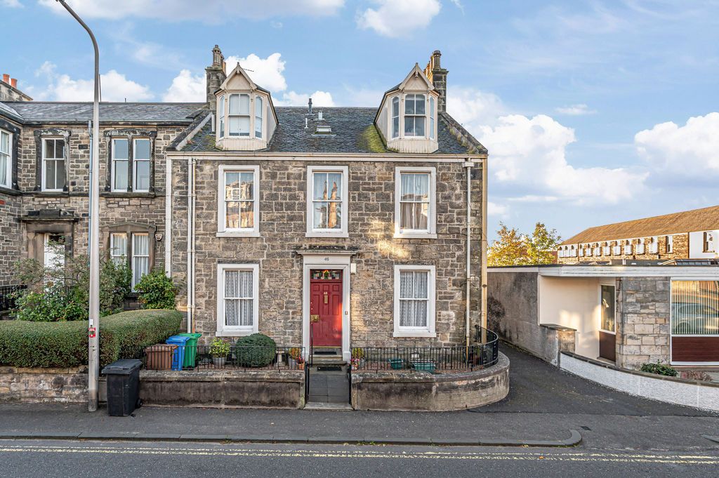 Property photo 1 of 16 External