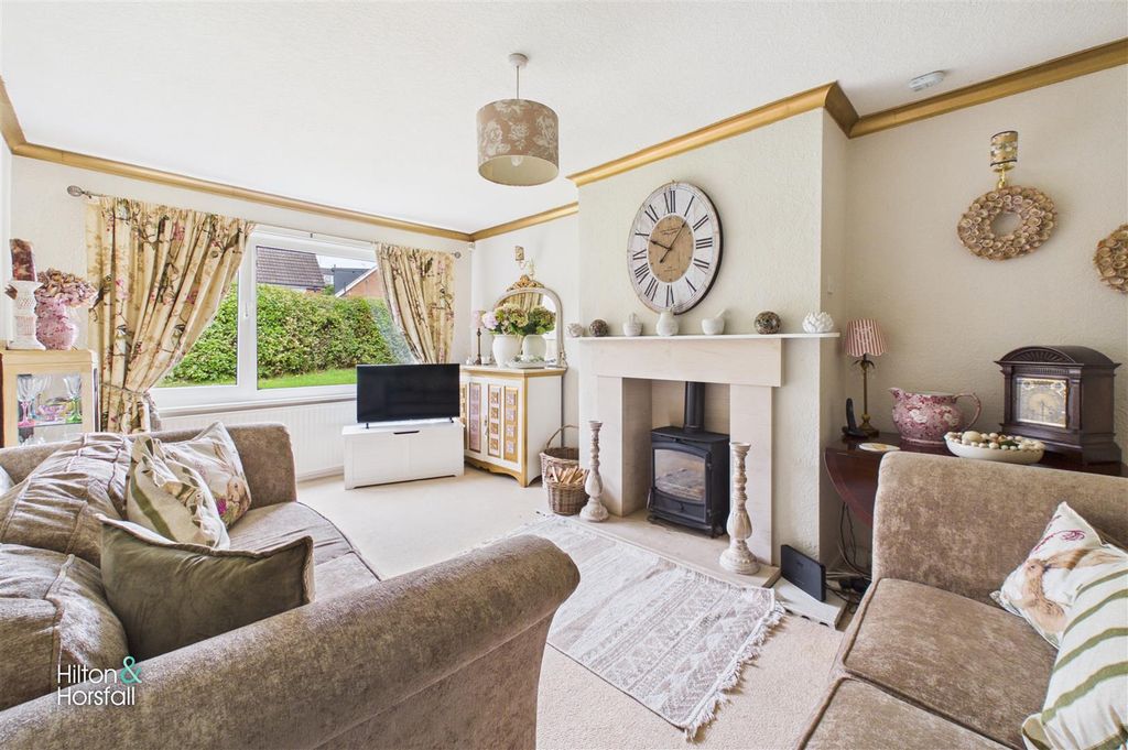 Property photo 2 of 12 Greystones Drive