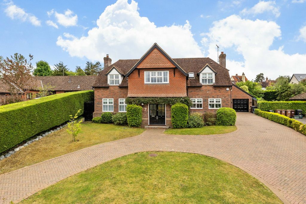 Property photo 2 of 52
