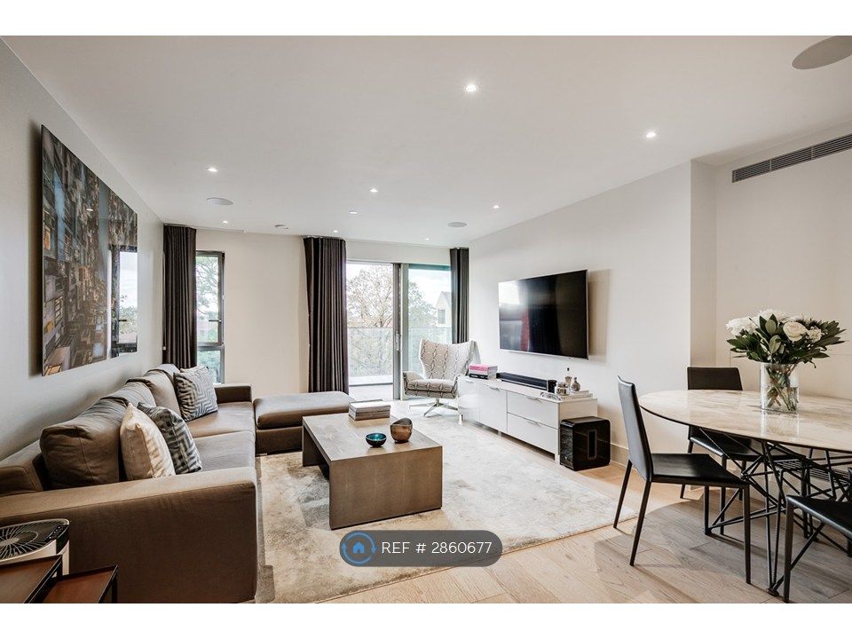 Property photo 1 of 11 Living Room