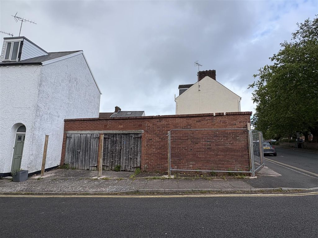 Property photo 3 of 7