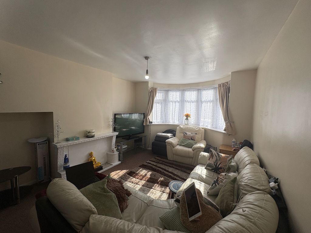 Property photo 2 of 9 Living Room